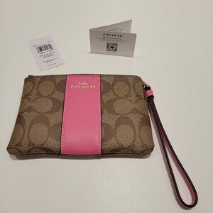 COACH Corner Zip Wristlet - NEW